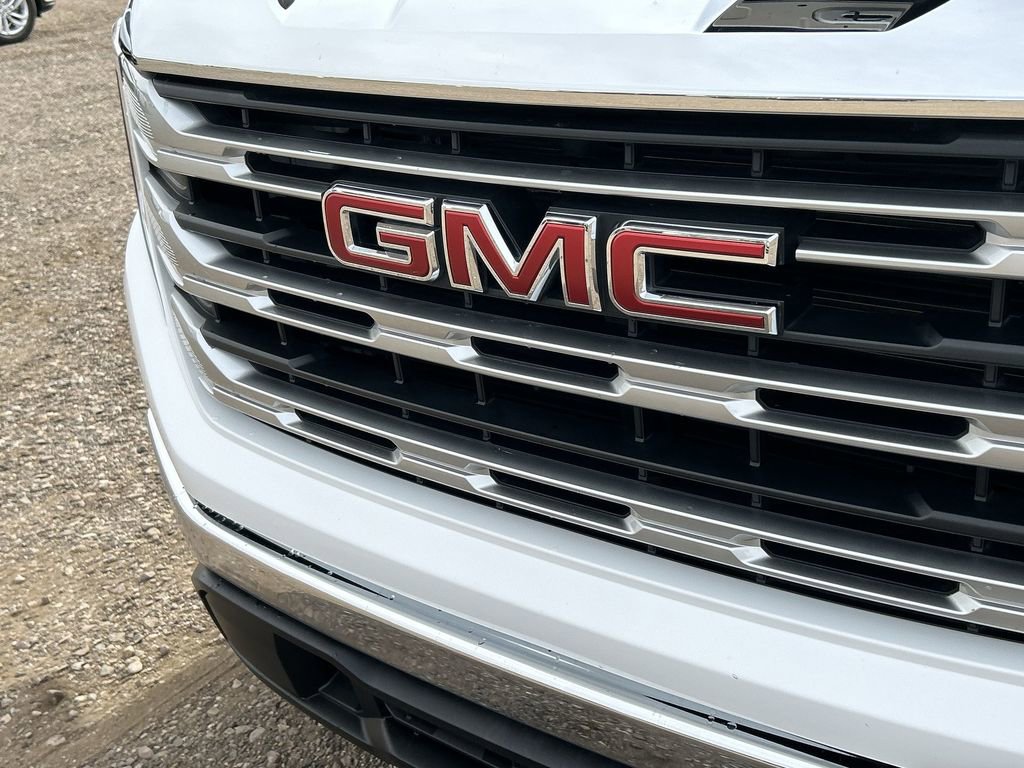 Used 2025 GMC Sierra 1500 SLE image 30