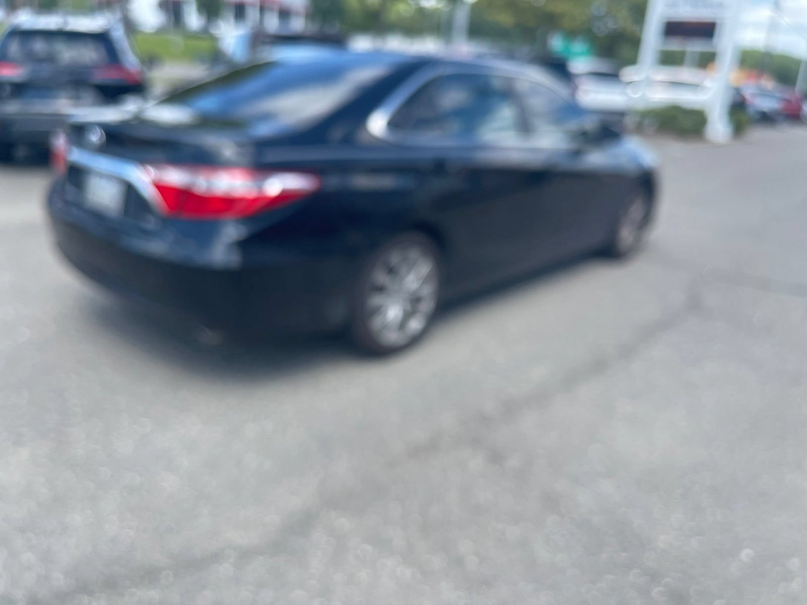 Used 2015 Toyota Camry XLE w/ Moonroof Package FWD image 20
