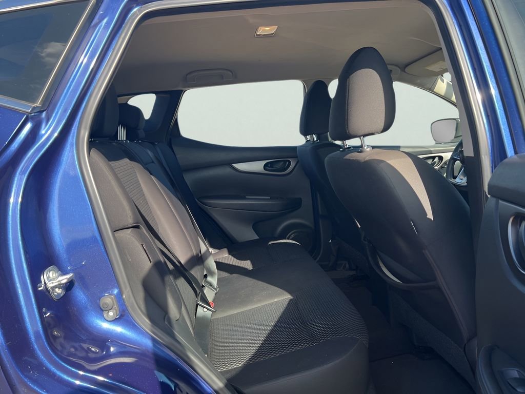 Used 2021 Nissan Rogue Sport S image 11