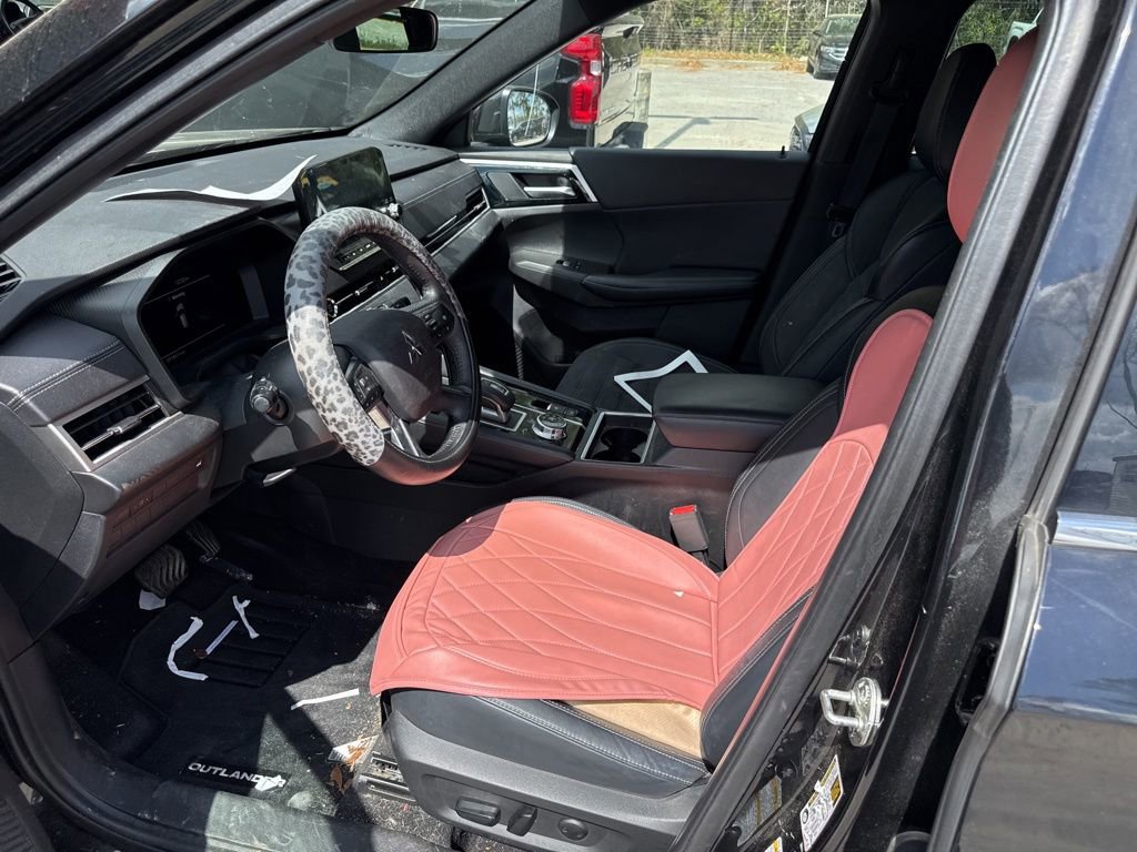 Used 2023 Mitsubishi Outlander SE Black Edition image 9