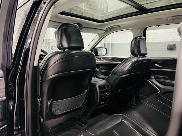 Used 2023 Jeep Grand Cherokee 4WD 4xe w/ Luxury Tech Group II image 30