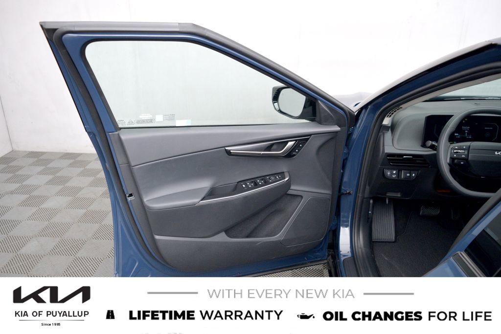 New 2025 Kia EV6 Wind image 9