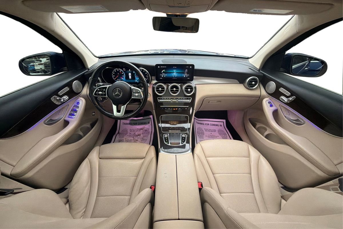 Used 2021 Mercedes-Benz GLC 300 4MATIC w/ Premium Package image 31