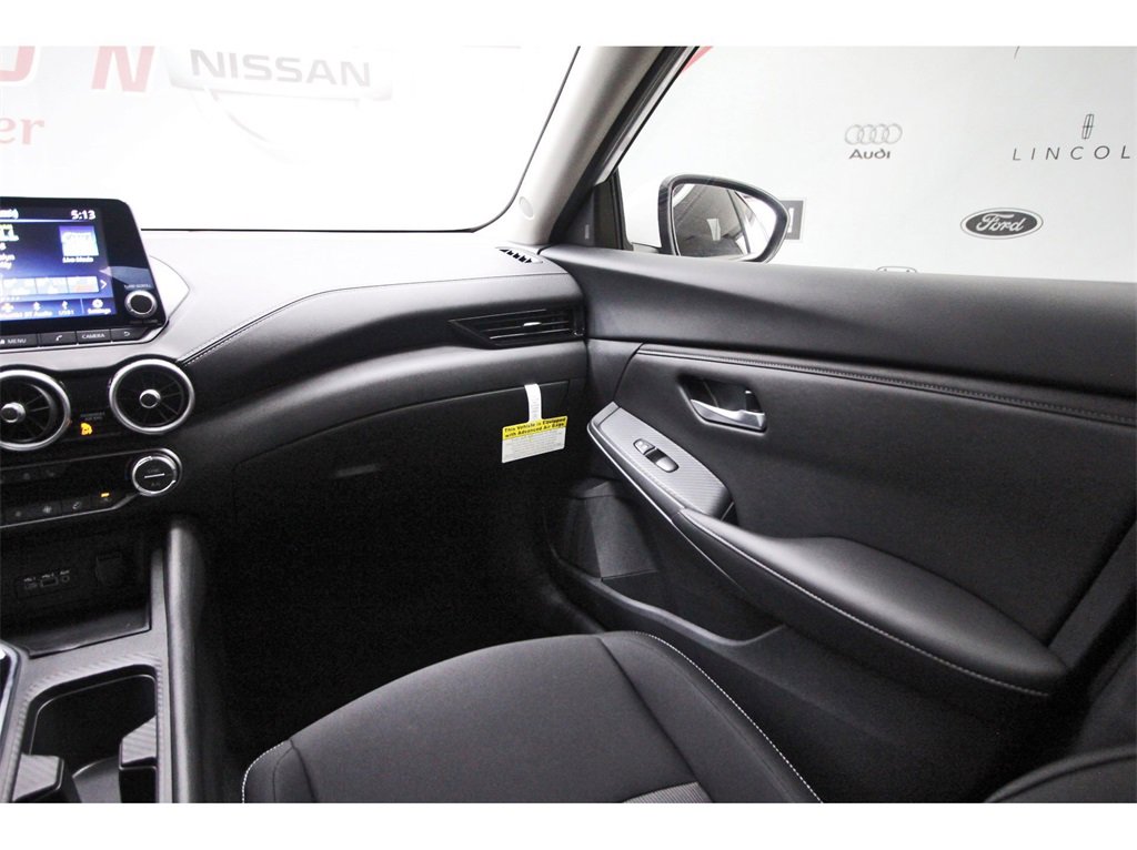 Used 2025 Nissan Sentra SV w/ All-Weather Package image 8