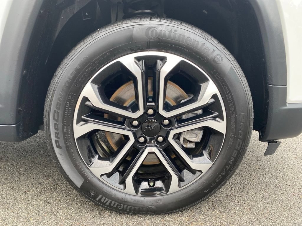 Certified 2023 Jeep Compass Limited AWD/4WD image 9