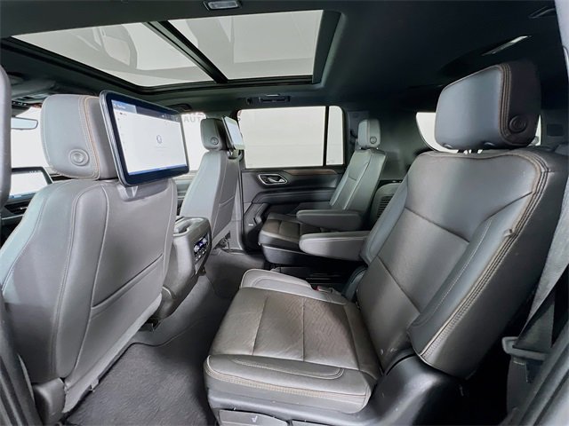 Used 2023 Chevrolet Suburban High Country w/ Advanced Technology Package image 23