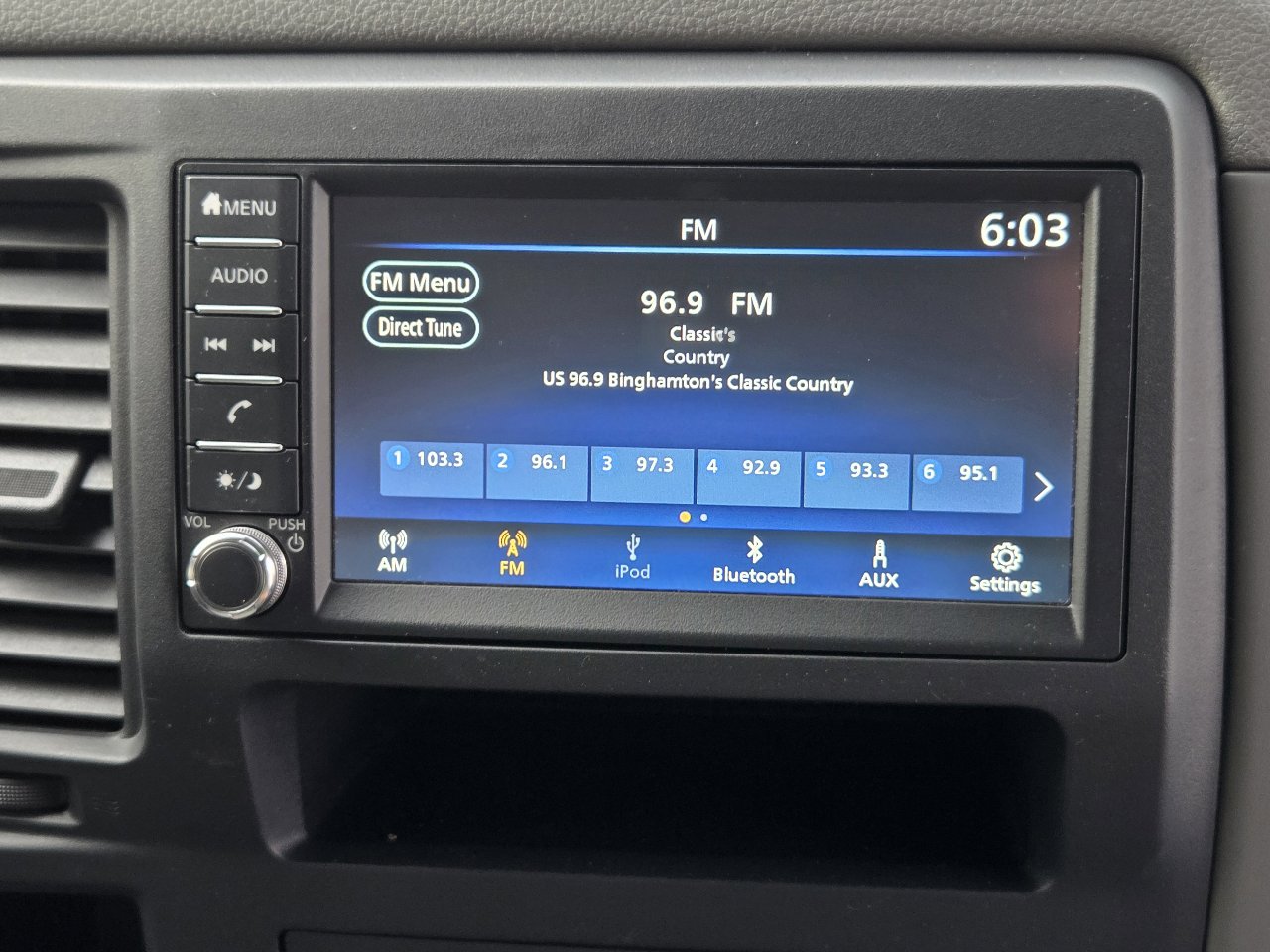 Used 2020 Nissan NV 3500 SV image 19