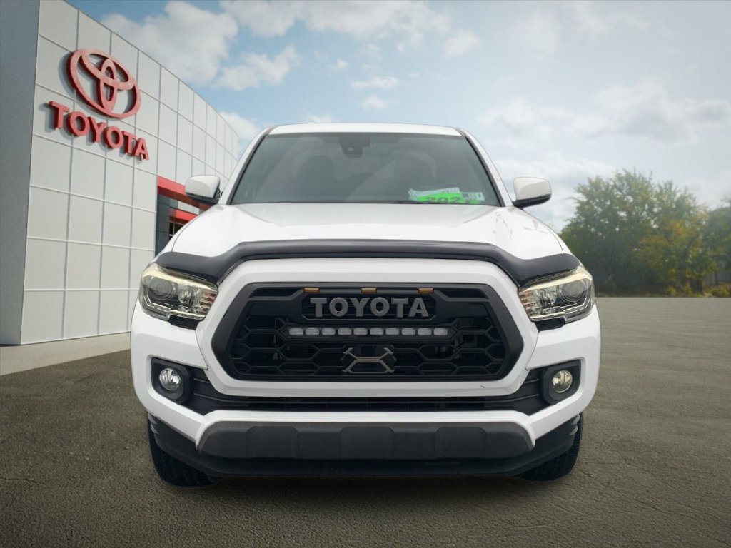 Used 2021 Toyota Tacoma TRD Off-Road w/ Technology Package AWD/4WD image 8