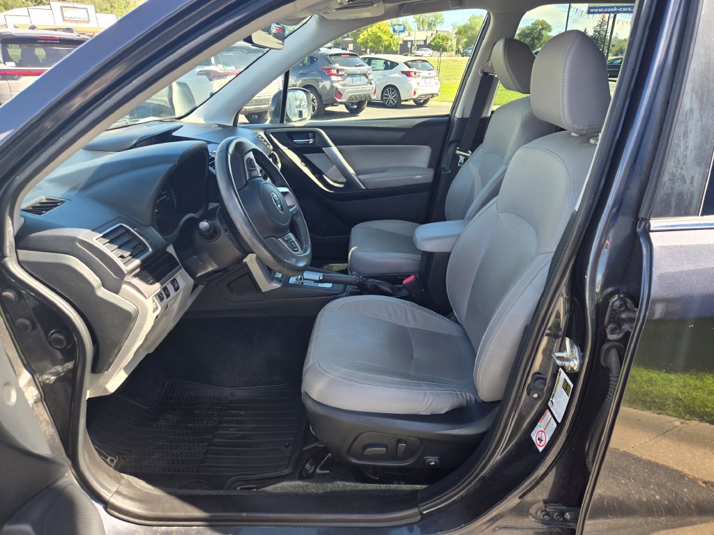 Used 2017 Subaru Forester 2.5i Limited AWD/4WD image 9