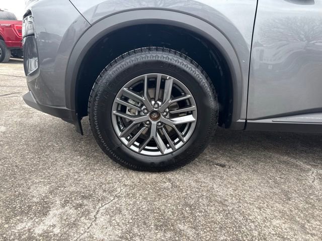 Used 2023 Nissan Rogue S image 33