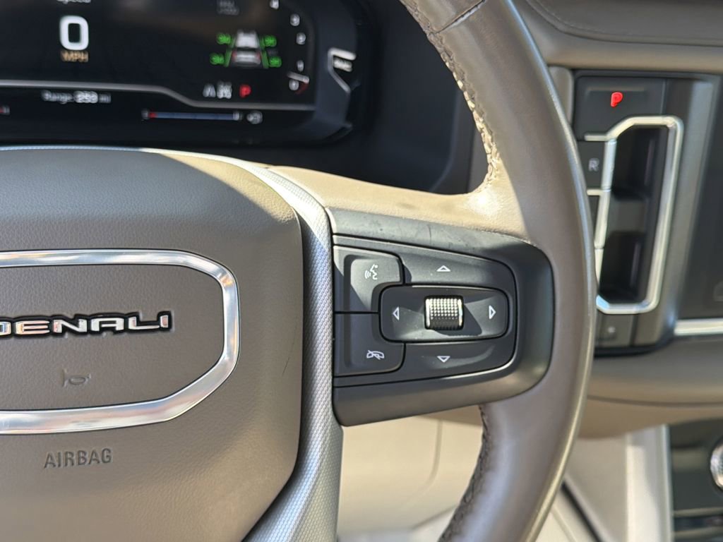 Used 2023 GMC Yukon Denali image 30