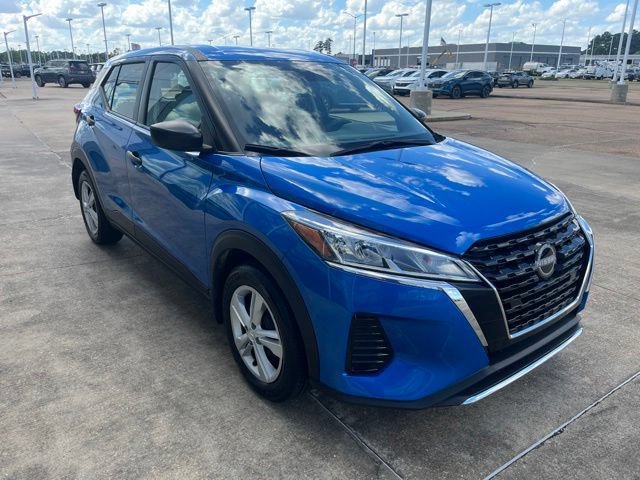 Used 2025 Nissan Kicks Play S FWD image 5