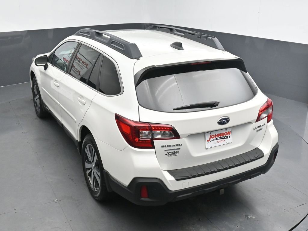 Used 2018 Subaru Outback 3.6R Limited image 28