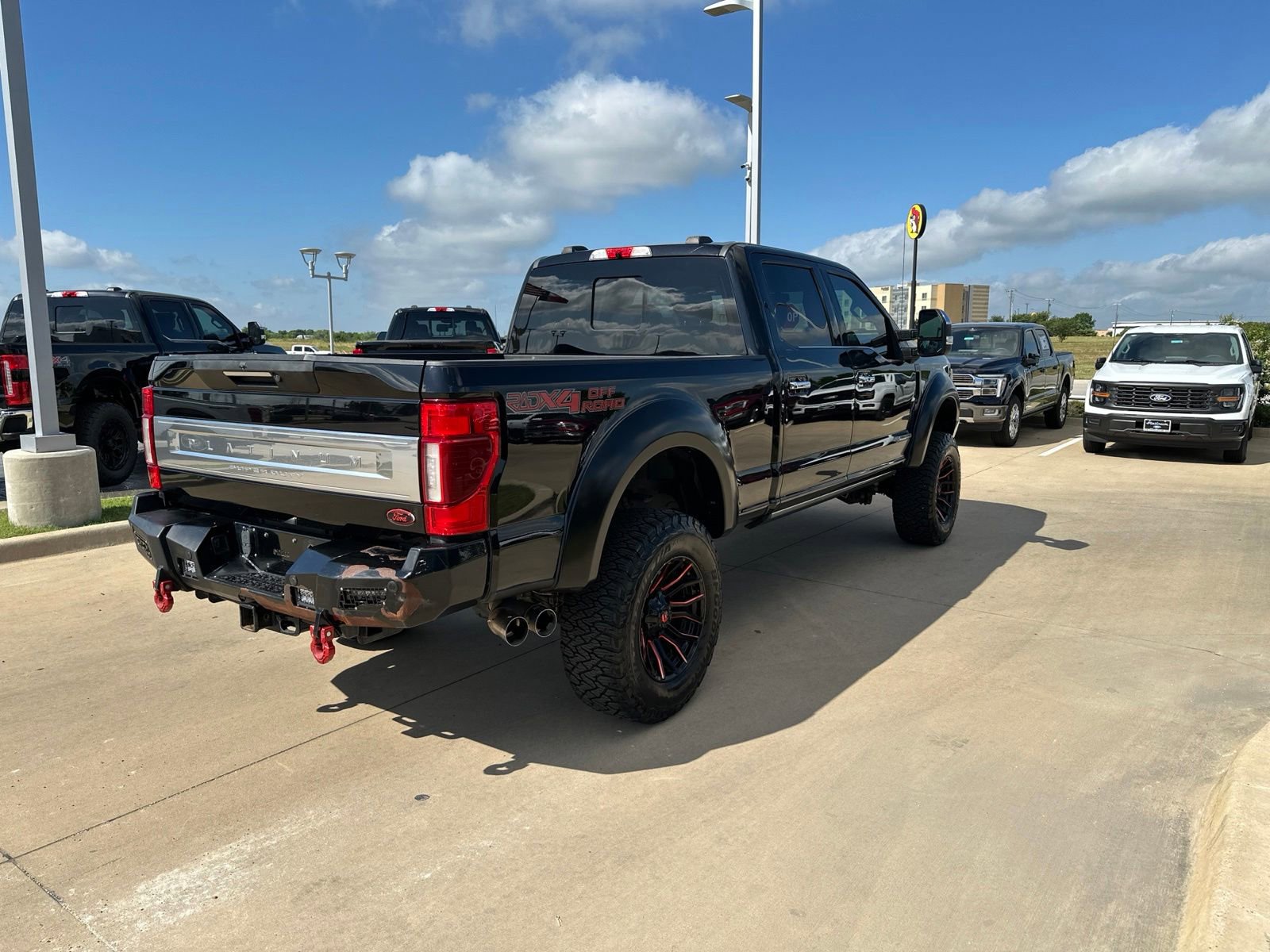 Used 2020 Ford F250 Platinum w/ FX4 Off-Road Package AWD/4WD image 6