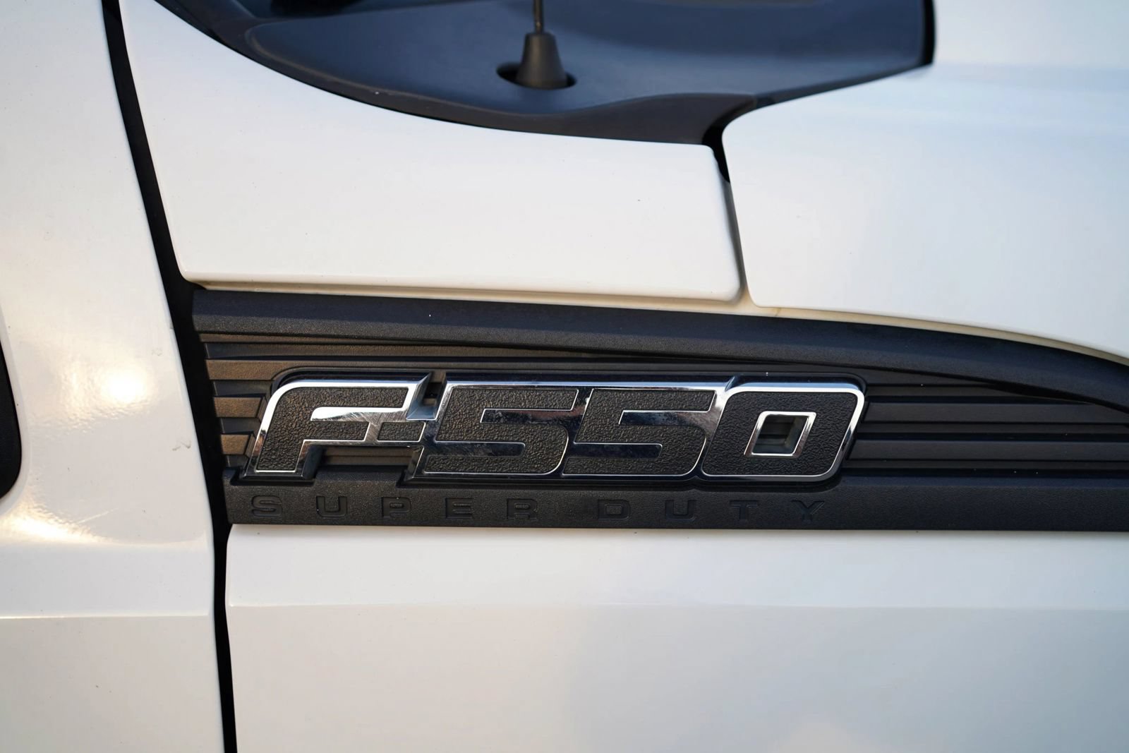 Used 2015 Ford F550 2WD Regular Cab Super Duty image 24