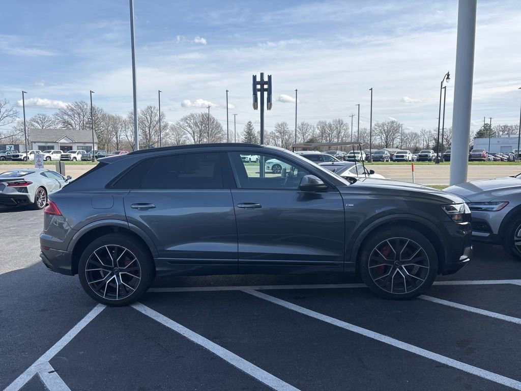 Used 2020 Audi Q8 Premium Plus w/ Premium Plus Package image 2