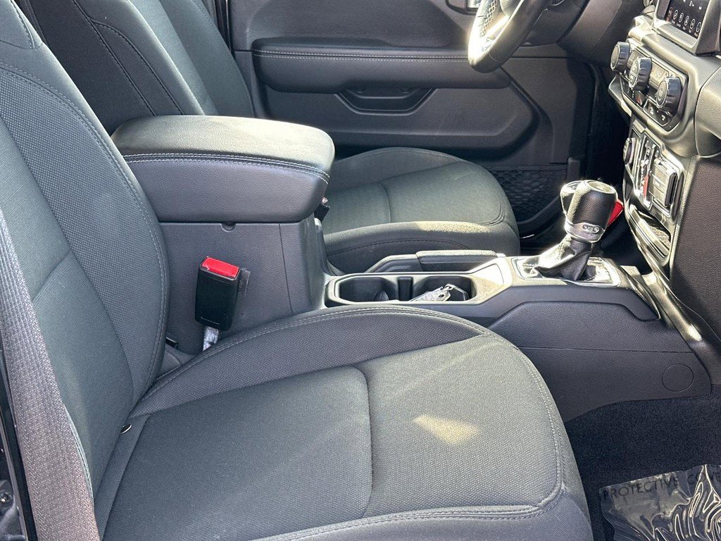 Used 2021 Jeep Wrangler Unlimited Sahara w/ Uconnect 4C Nav & Sound Group image 15