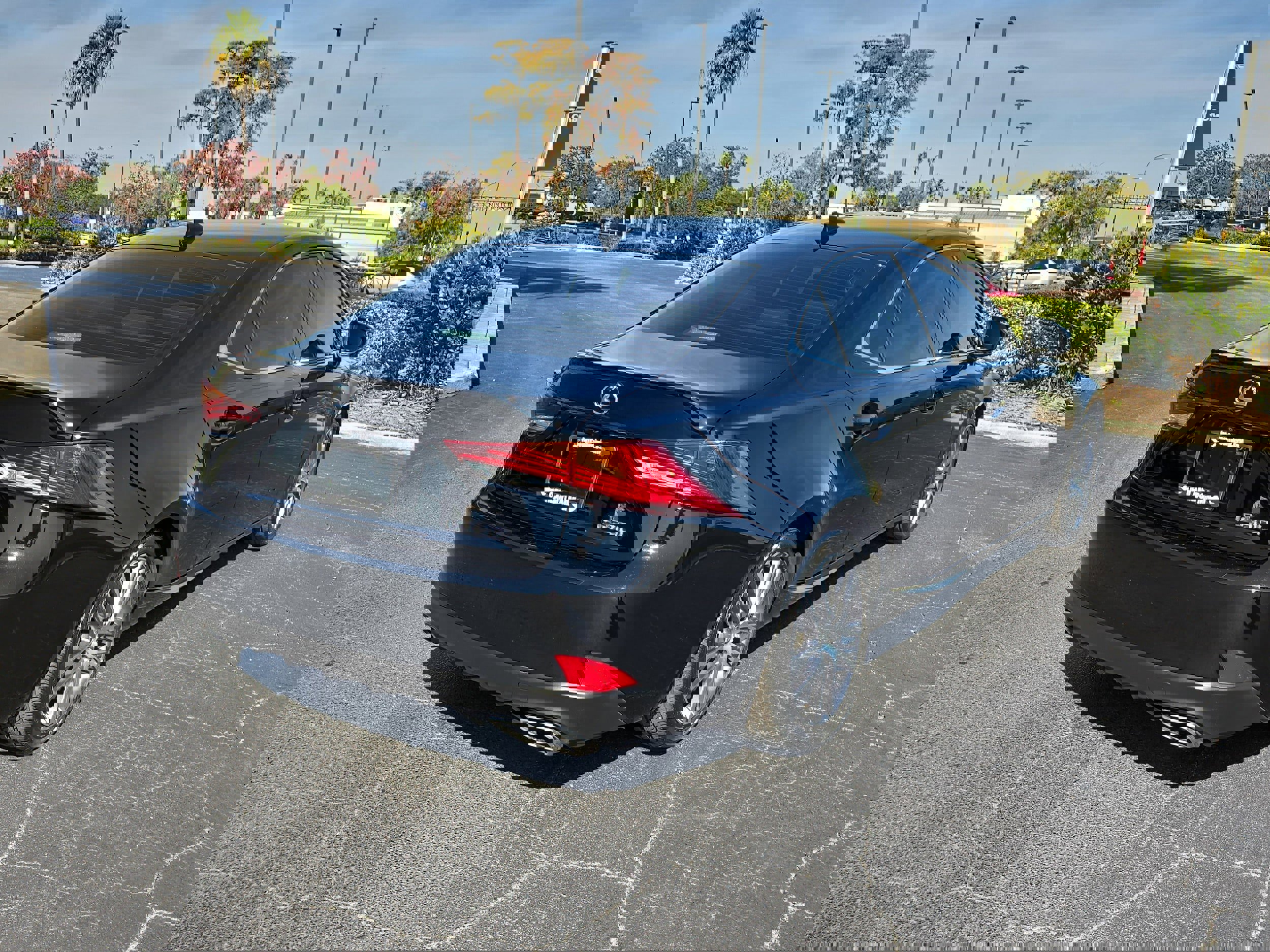 Used 2020 Lexus IS 300 image 3