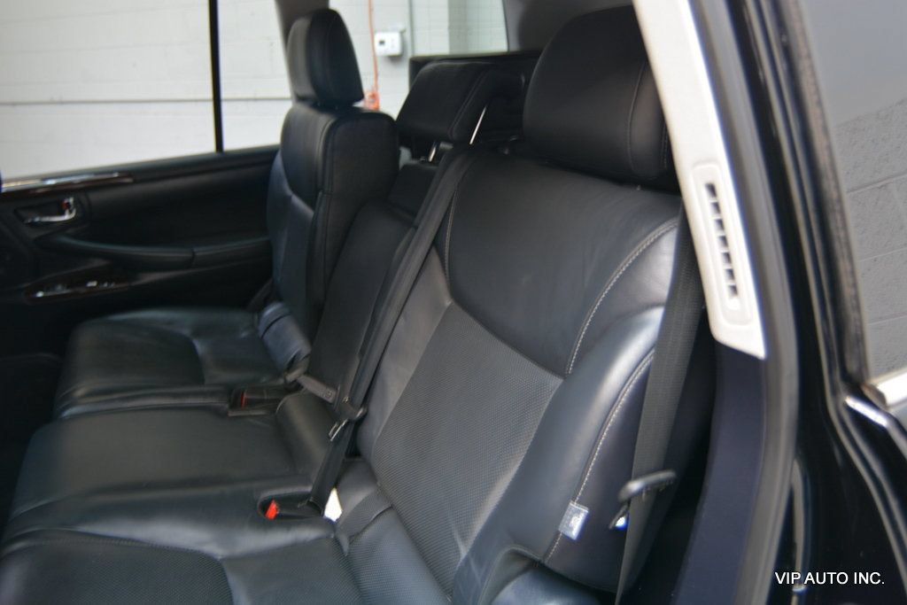 Used 2015 Lexus LX 570 4WD image 22