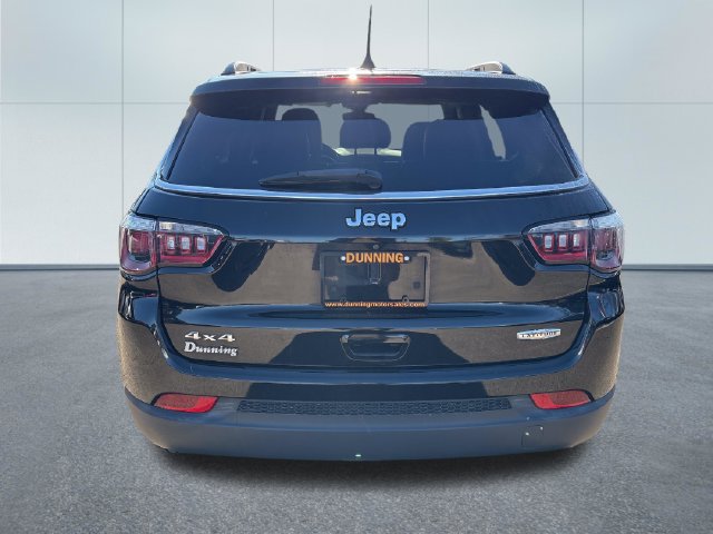 Used 2020 Jeep Compass Latitude w/ Cold Weather Group AWD/4WD image 3