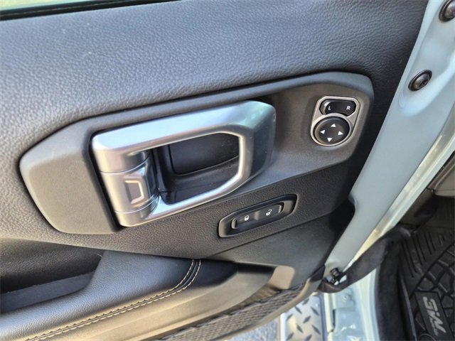 Used 2024 Jeep Wrangler Sahara image 22