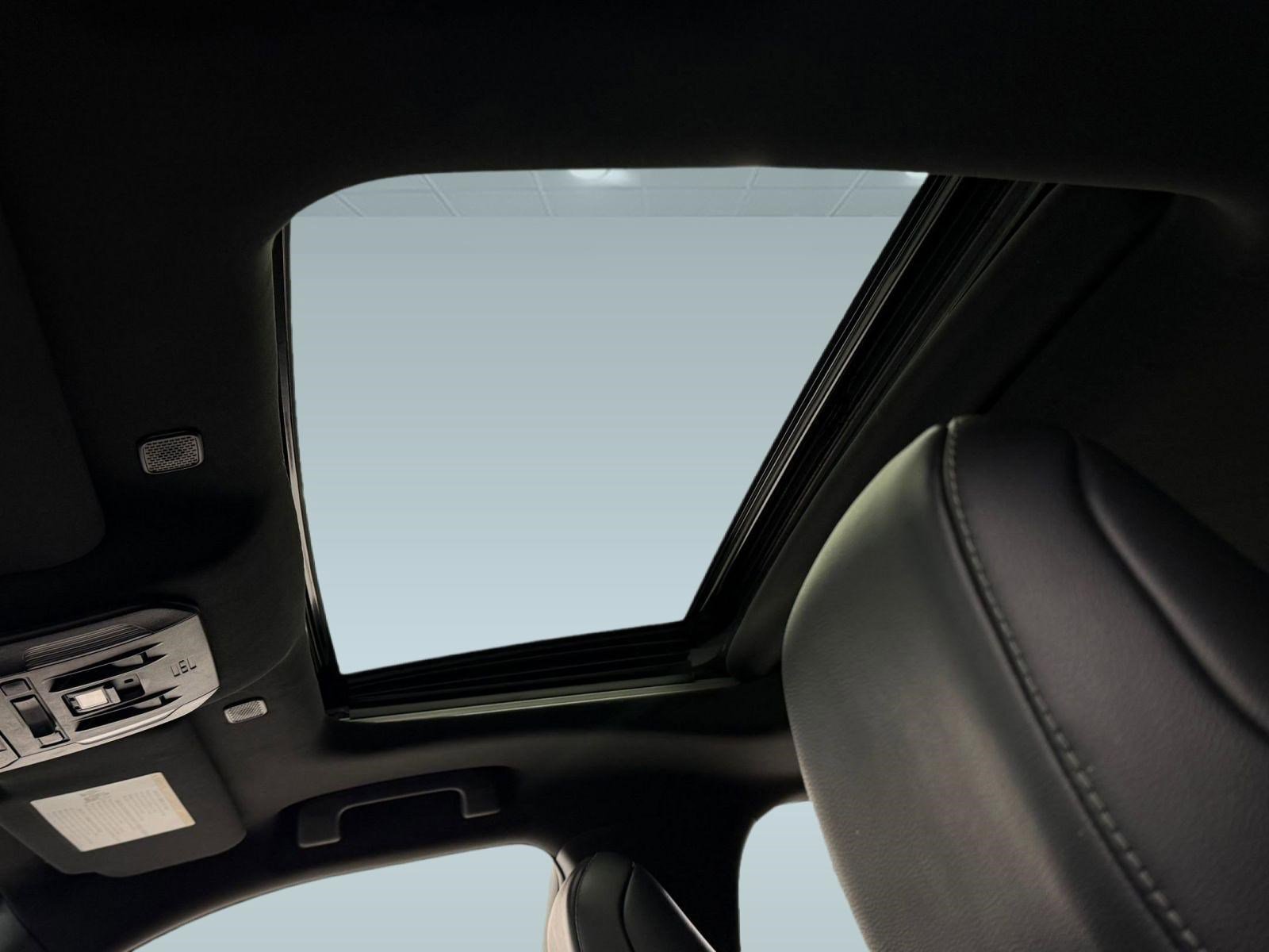 Used 2023 Toyota Highlander XSE image 13