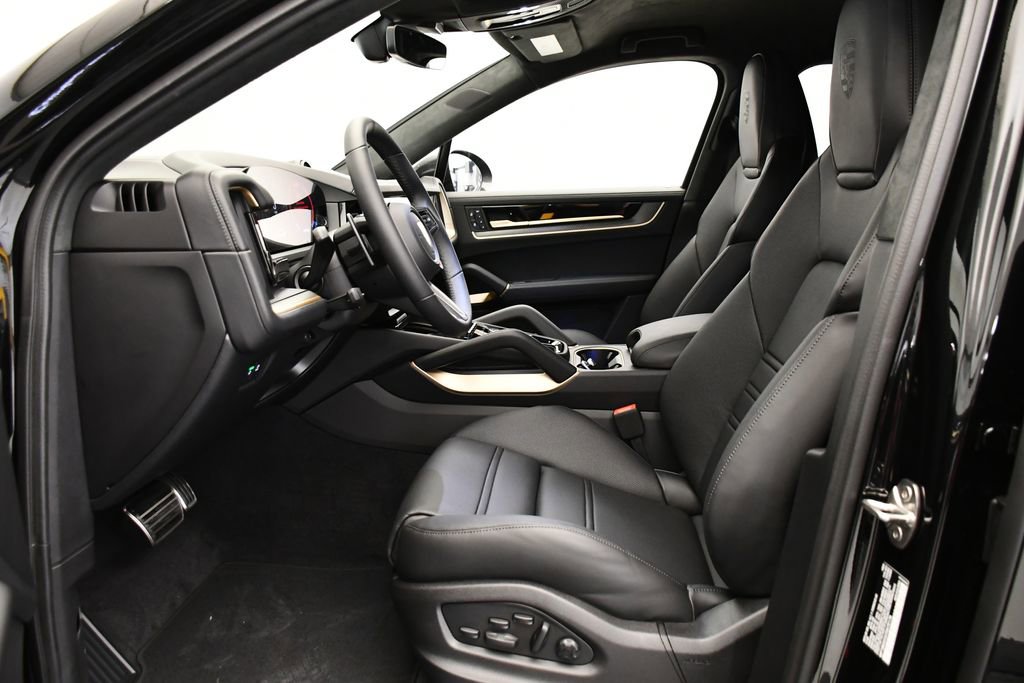 New 2026 Porsche Cayenne Turbo GT AWD/4WD image 40