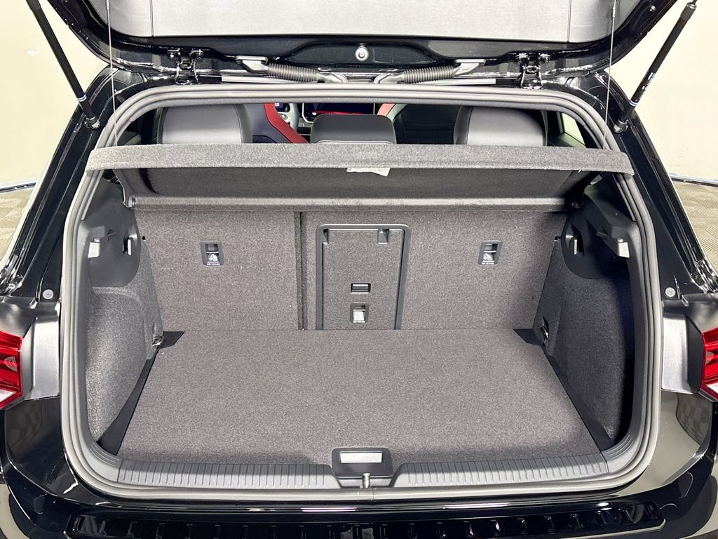 New 2026 Volkswagen GTI SE FWD image 22