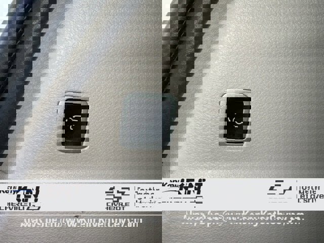 Used 2024 Chrysler Pacifica Limited image 9