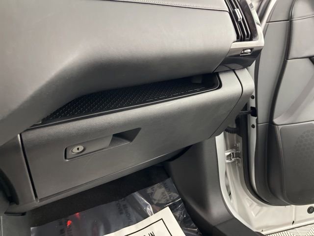 Used 2023 Nissan Pathfinder SV image 37