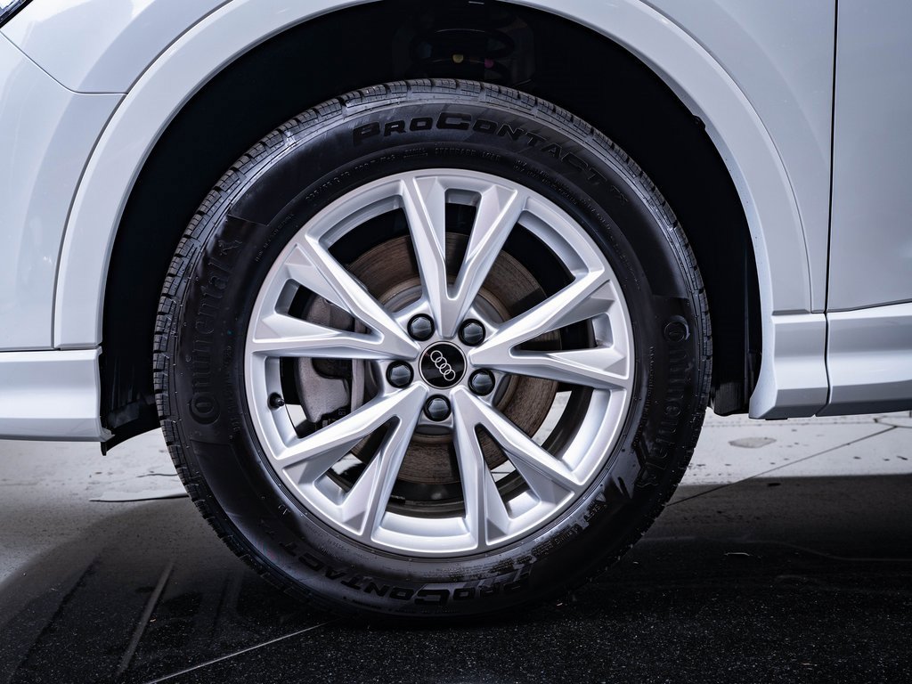 Certified 2025 Audi Q3 2.0T Premium Plus w/ Premium Plus Package image 13