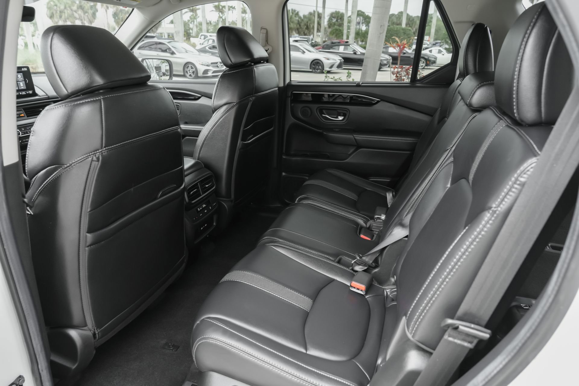 Used 2024 Honda Pilot EX-L image 32