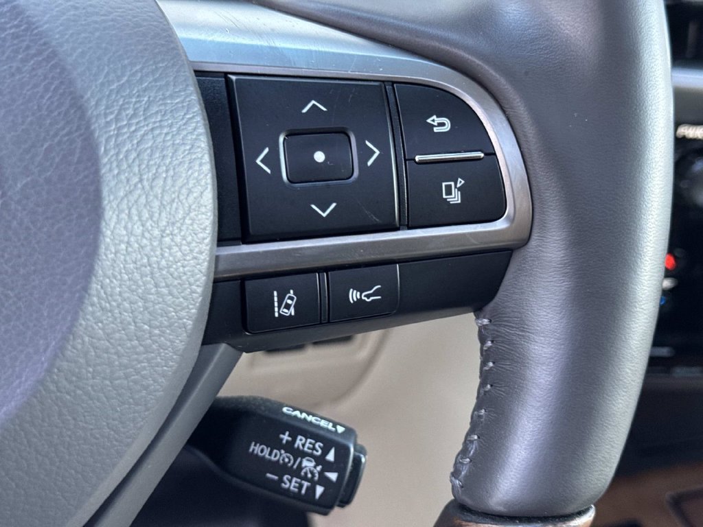Used 2021 Lexus LX 570 4WD w/ Luxury Package image 30