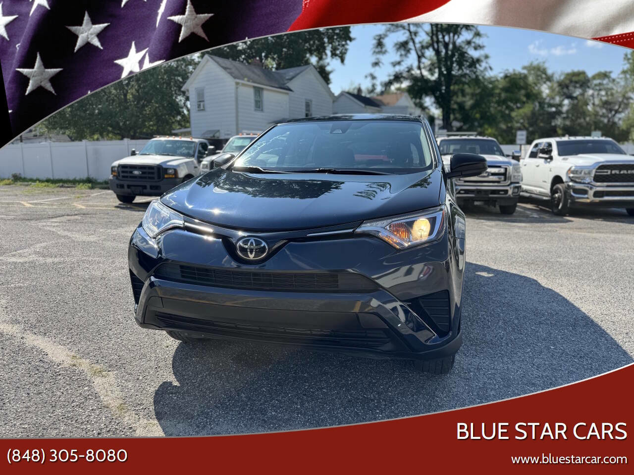 Used 2018 Toyota RAV4 LE image 1