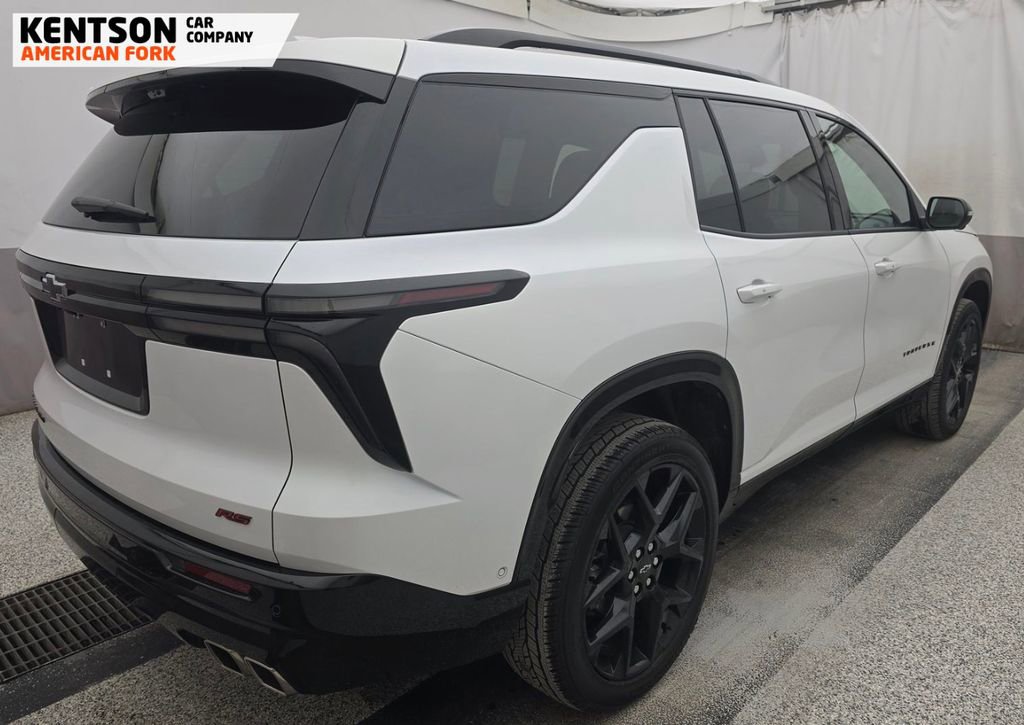 Used 2025 Chevrolet Traverse RS w/ LPO, Floor Liner Package image 5