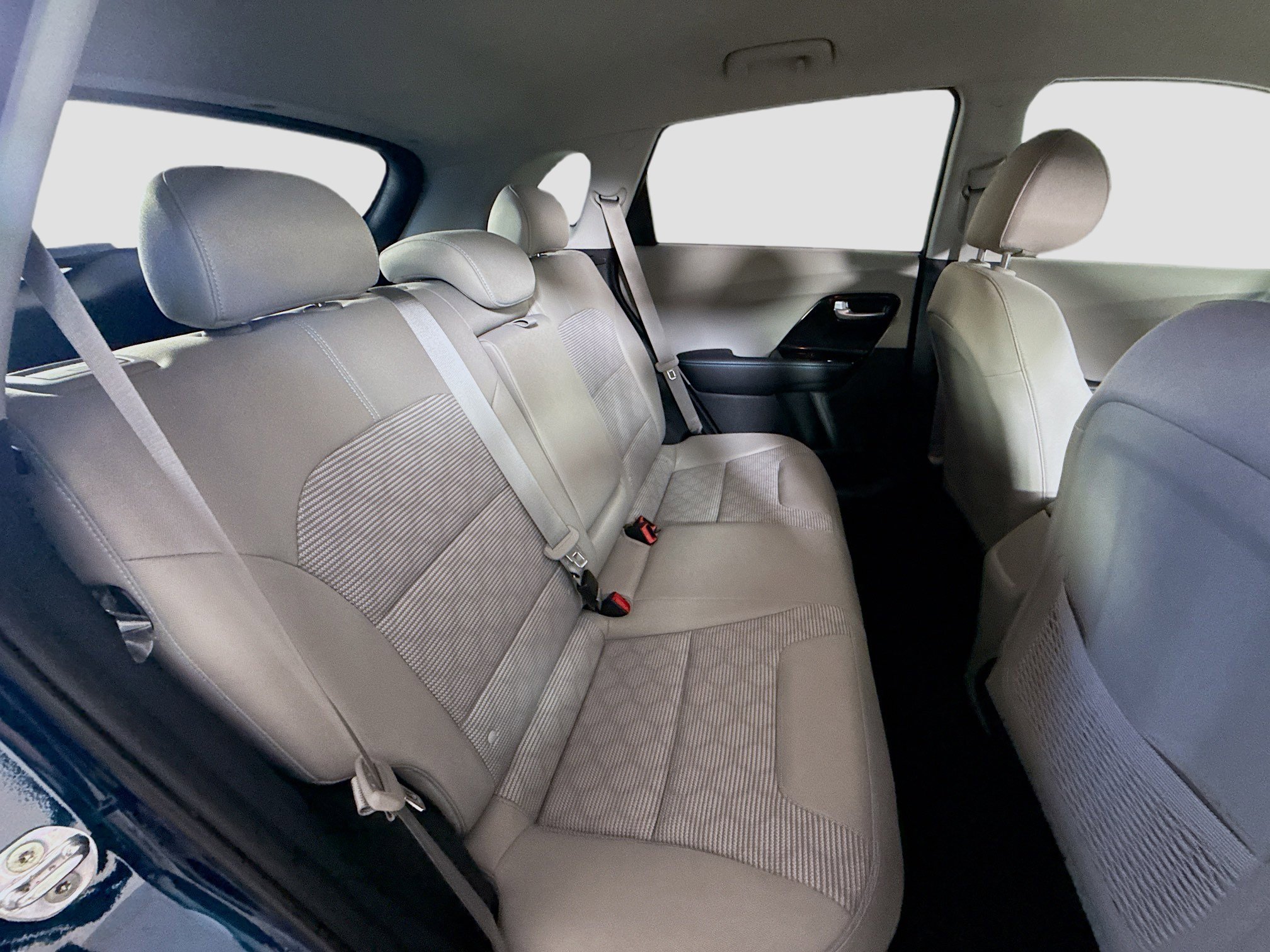 Used 2022 Kia Niro LXS image 27