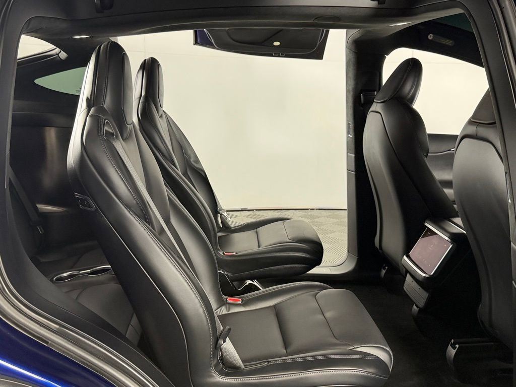 Used 2023 Tesla Model X image 24