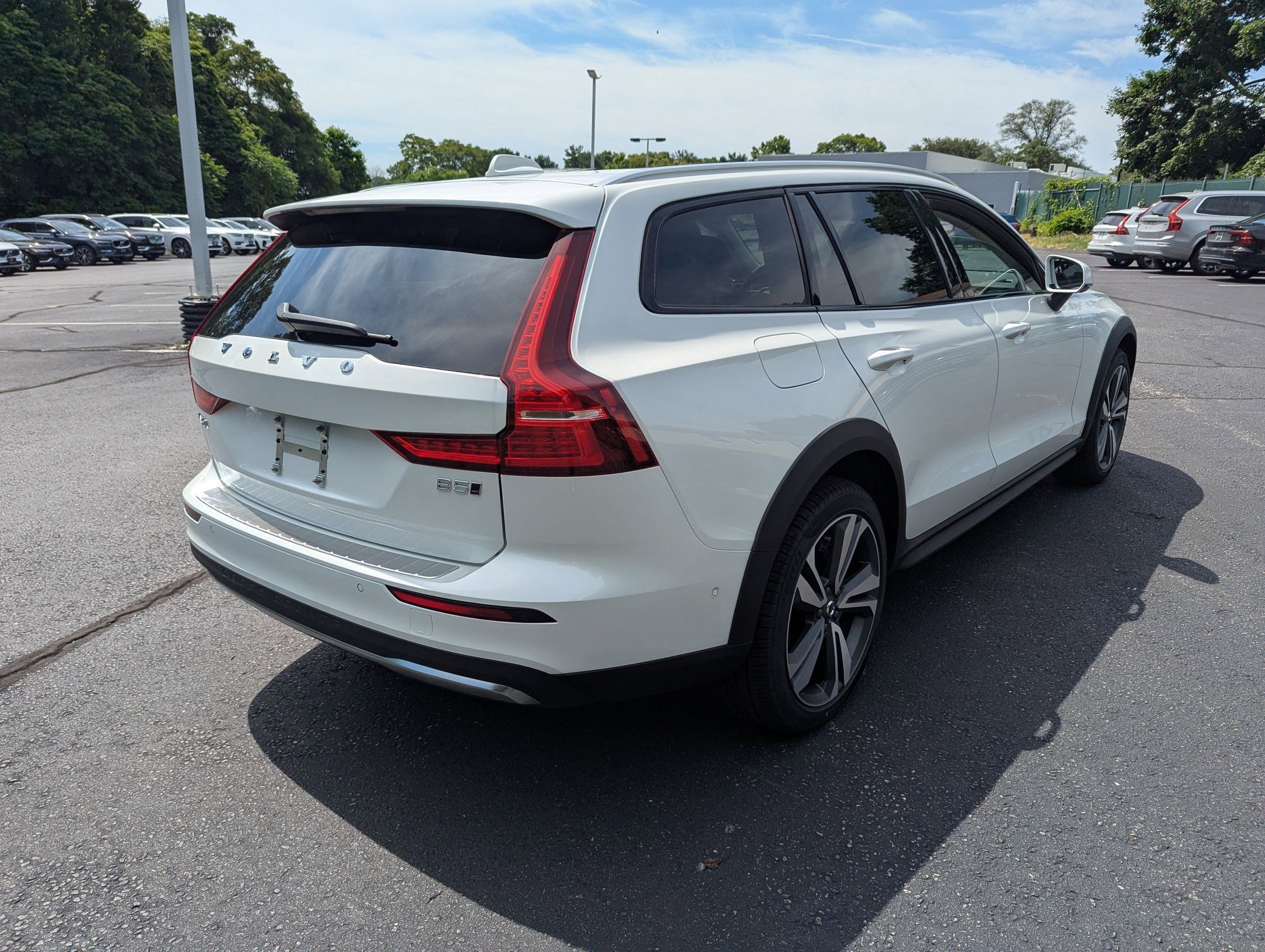 New 2026 Volvo V60 B5 Cross Country Plus w/ Protection Package Premier image 4