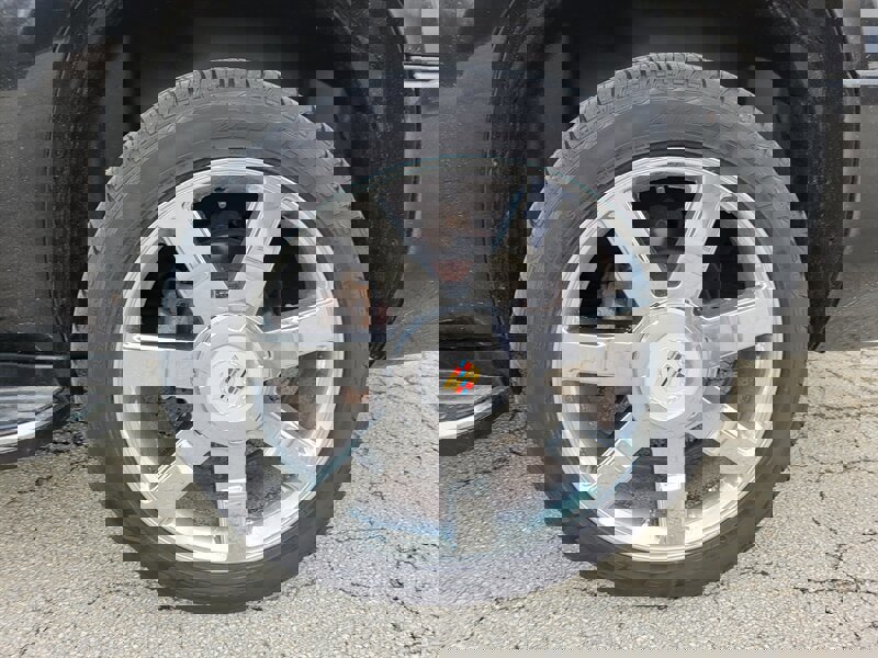 Used 2011 Cadillac Escalade ESV Luxury AWD/4WD image 28