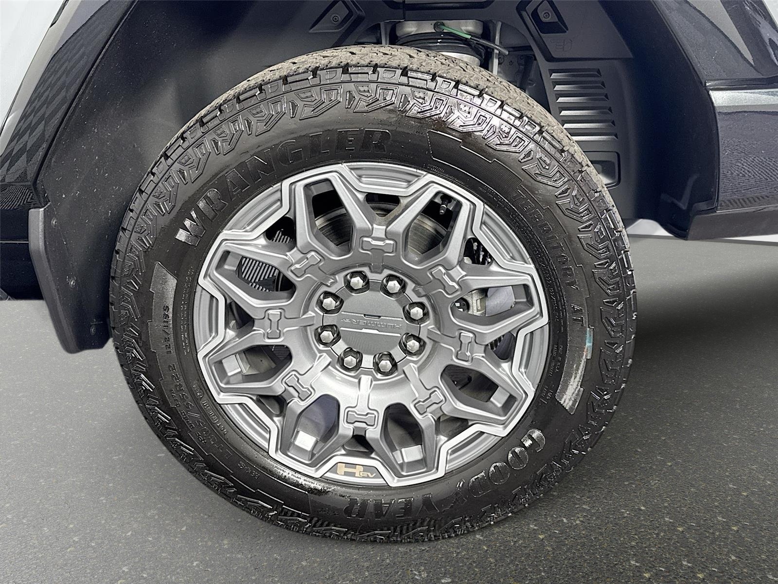 Used 2025 GMC Hummer EV 3X AWD/4WD image 31