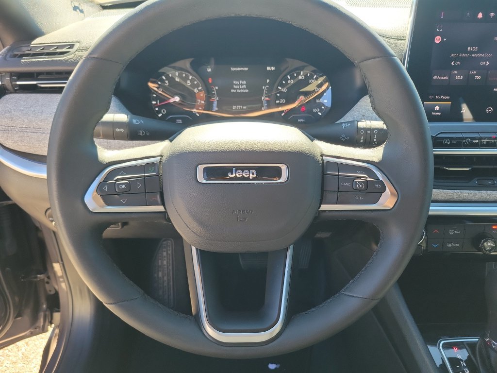 Used 2024 Jeep Compass Latitude AWD/4WD image 21