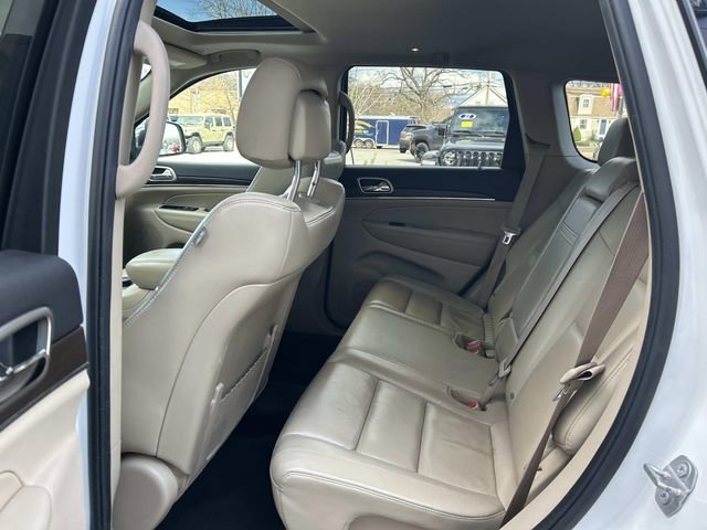 Used 2017 Jeep Grand Cherokee Limited image 12