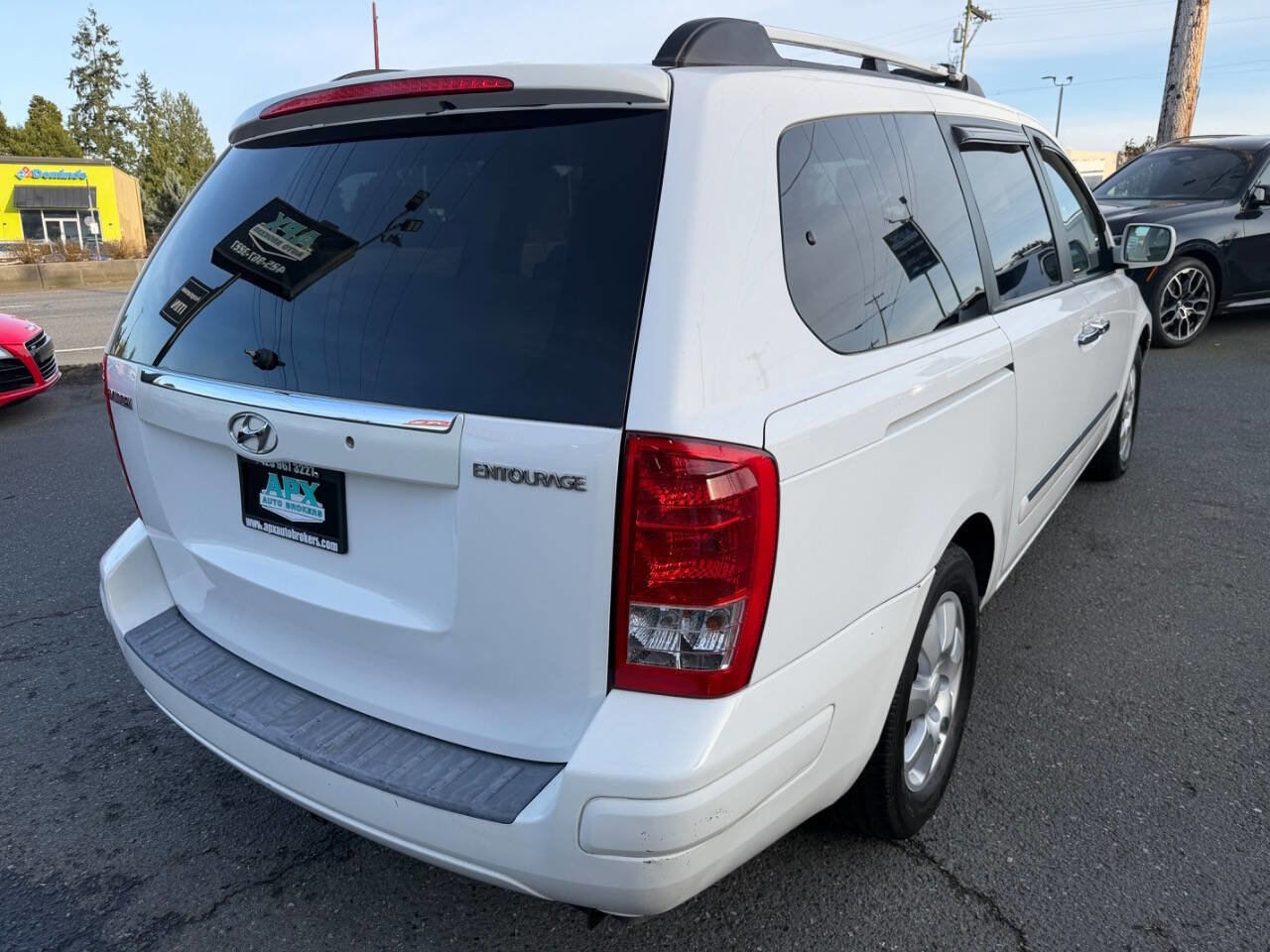 Used 2007 Hyundai Entourage GLS image 9