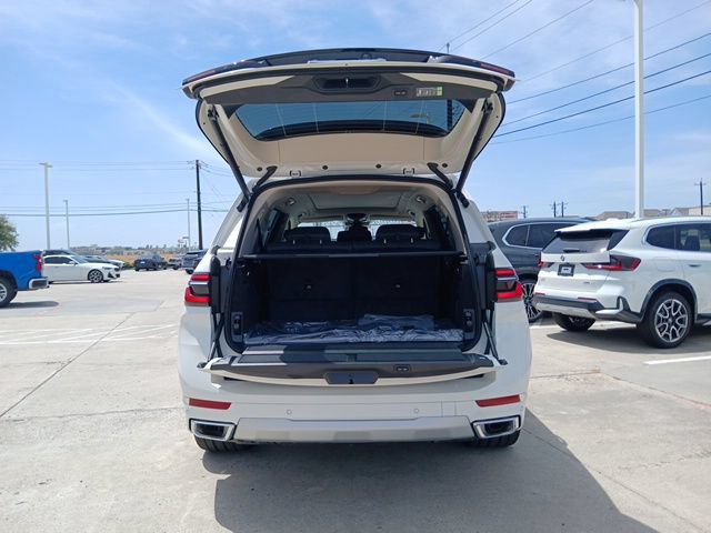 New 2027 BMW X7 xDrive40i w/ Premium Package AWD/4WD image 9