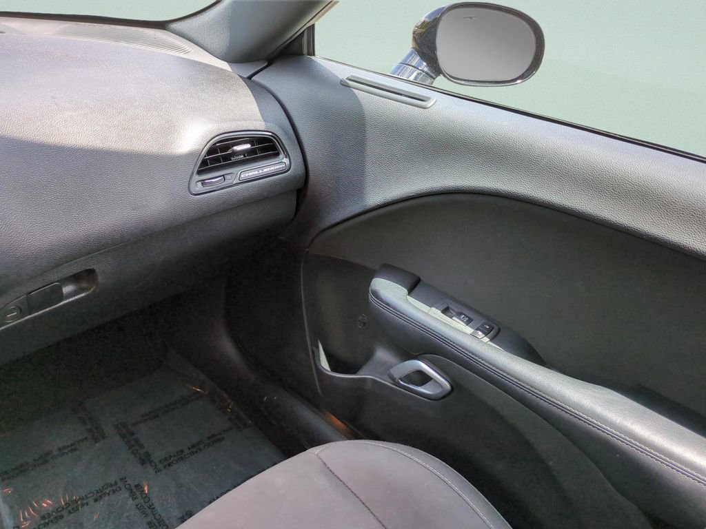 Used 2022 Dodge Challenger R/T RWD image 21