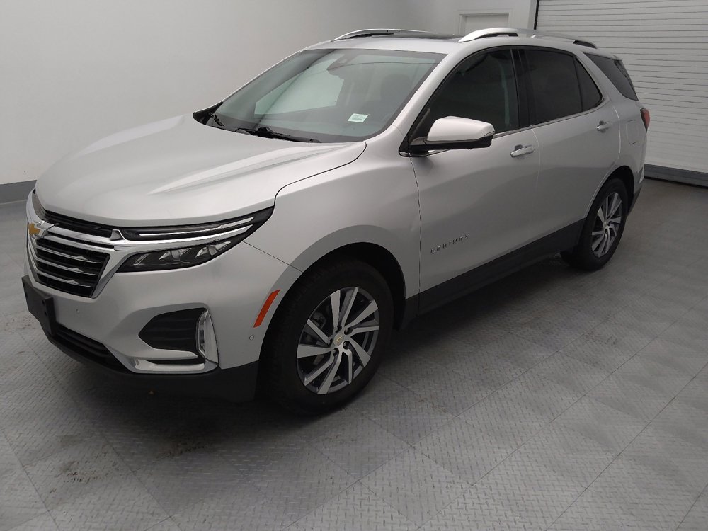 Used 2022 Chevrolet Equinox Premier image 2