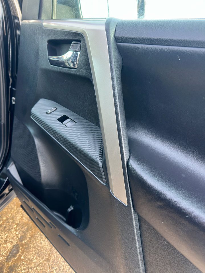 Used 2014 Toyota RAV4 Limited image 43