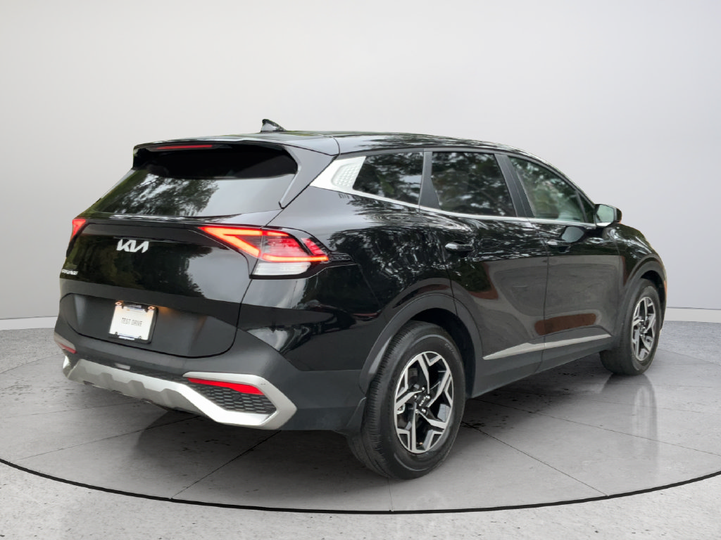 Used 2024 Kia Sportage LX FWD image 6