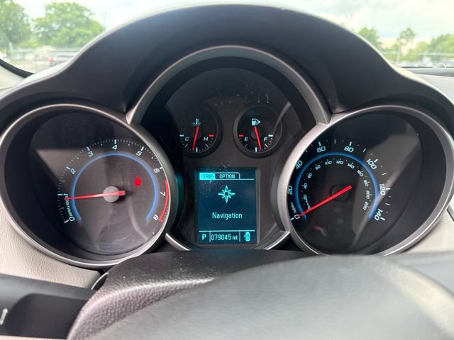 Used 2014 Chevrolet Cruze LS FWD image 25