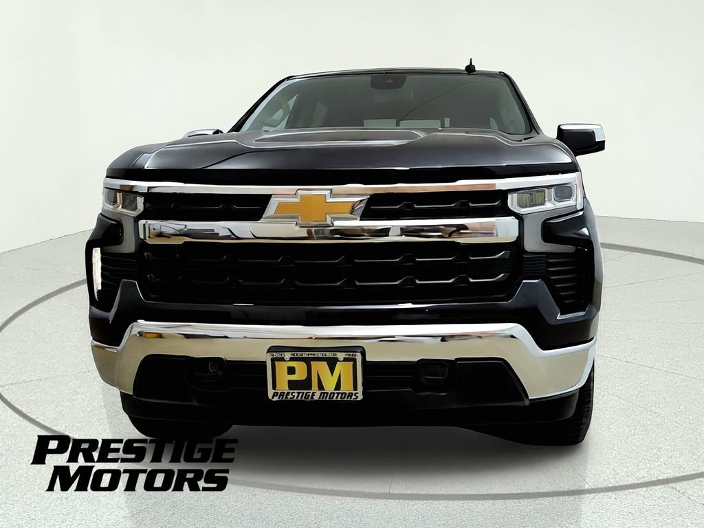 Used 2024 Chevrolet Silverado 1500 LT w/ Z71 Off-Road Package AWD/4WD image 2